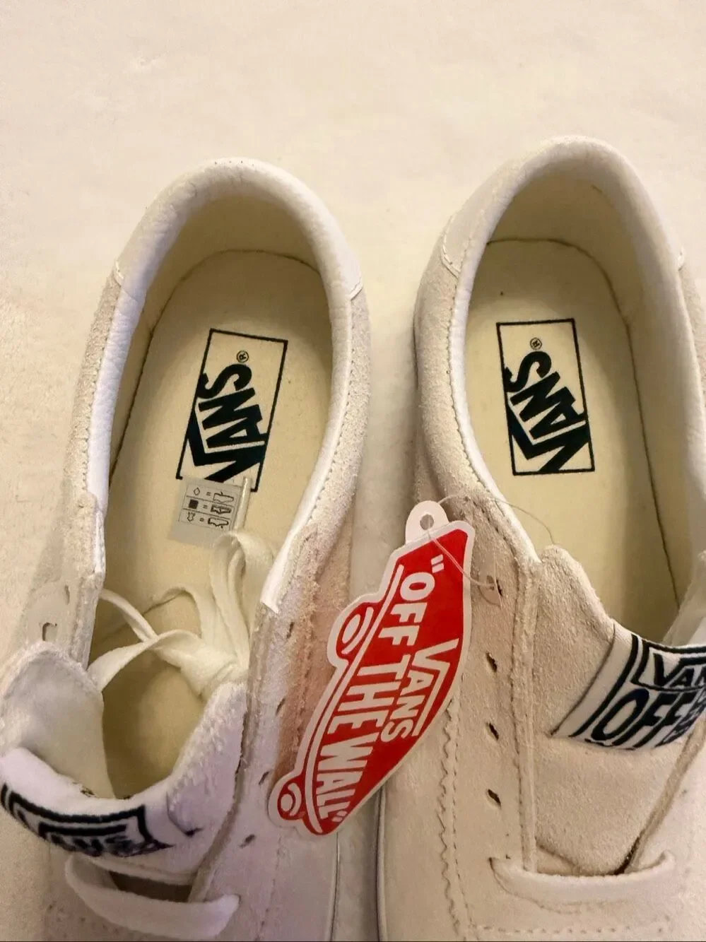 Vans Skate Low White Suede Sneakers Women’s 7.5 Men’s 6 NWTs